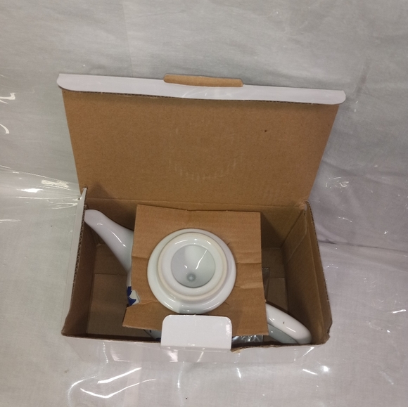 Aladdin's Magic Lamp Keepsake Urn/Candle Holder Porcelain Ceramic Kettle NIB - Picture 2 of 8